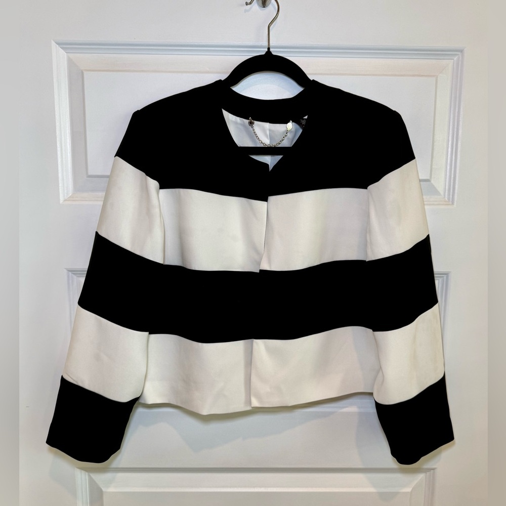 Chico’s Black Label Black and White Striped Cropped Blazer size 2/L